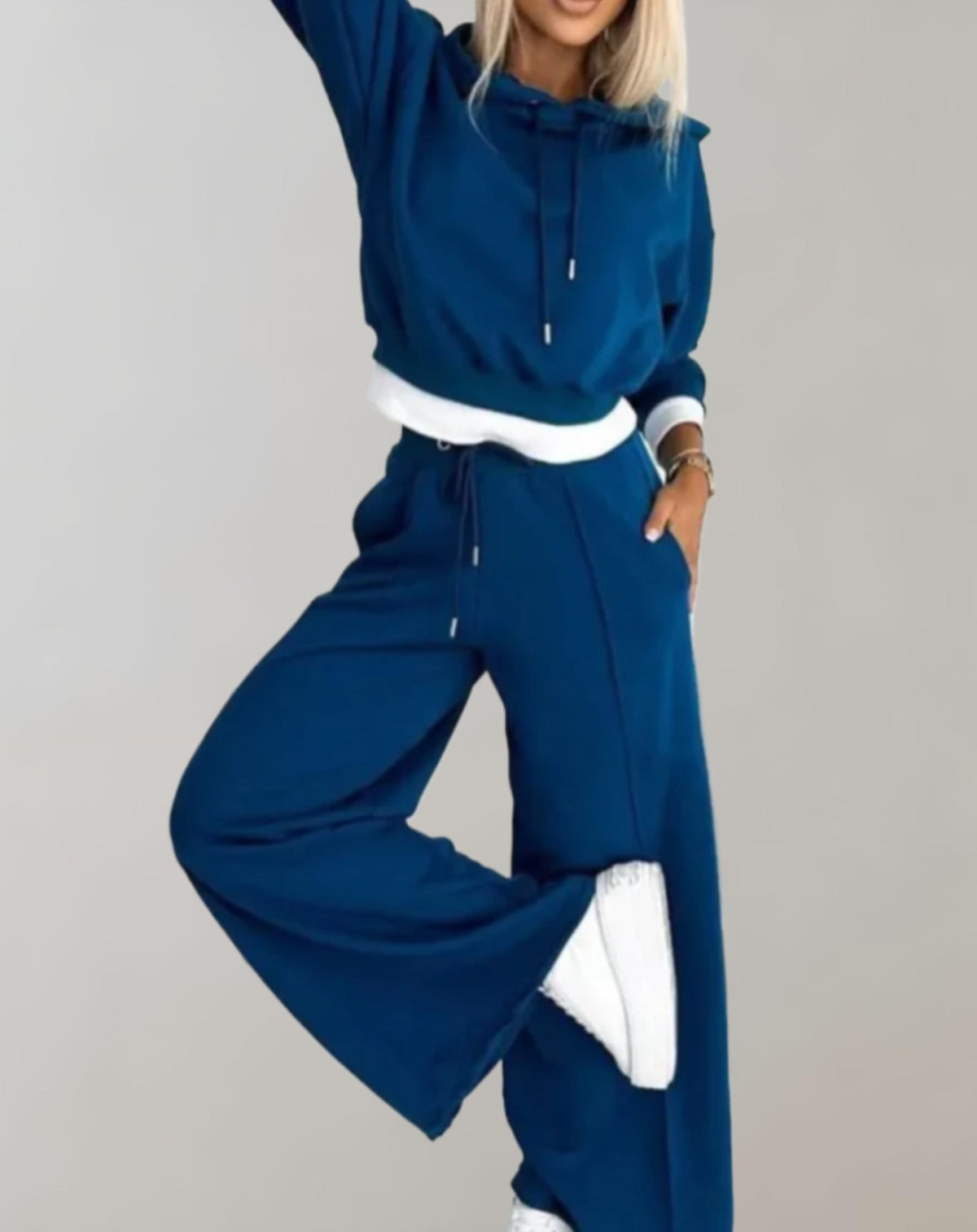 Hoodie im Set mit langer Jogginghose für Damen in Blau - Ansicht 4