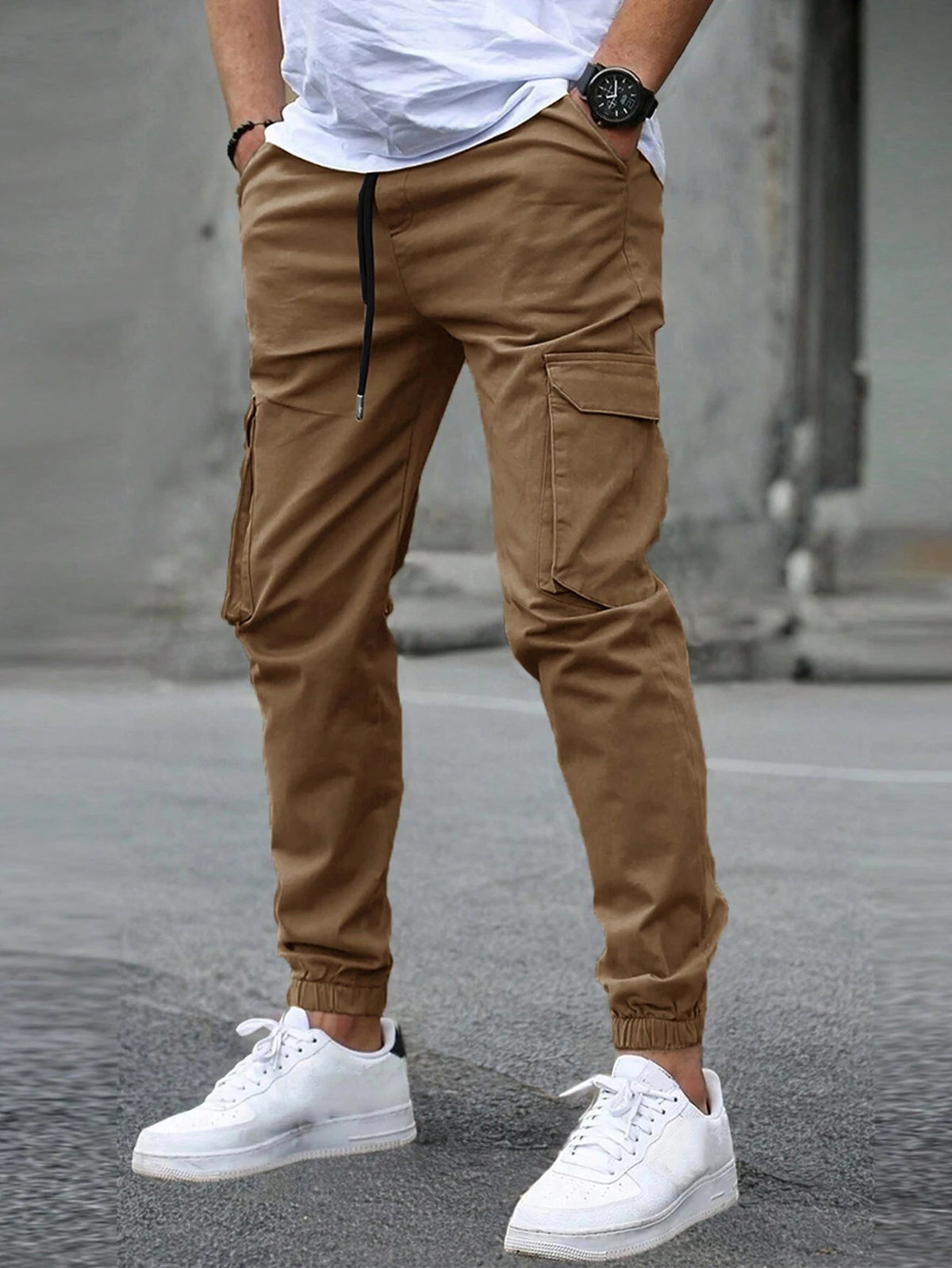 Jogging Hosen Herren mit Stretchbund und schmal zulaufender Passform
