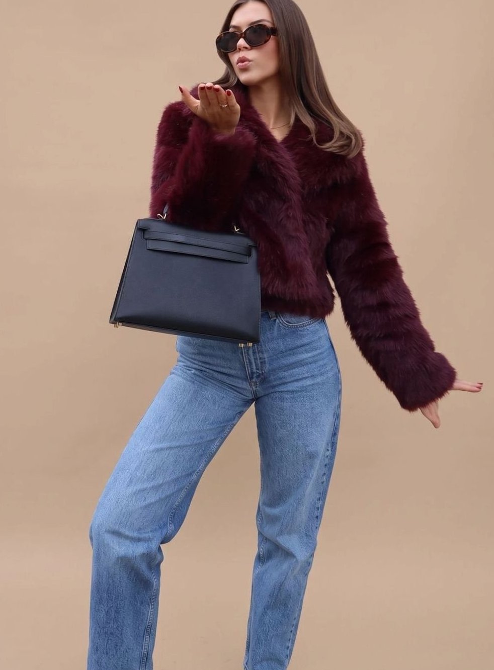 Winterjacke Damen Kunstpelzmantel kurz tailliert aus Kunstfell