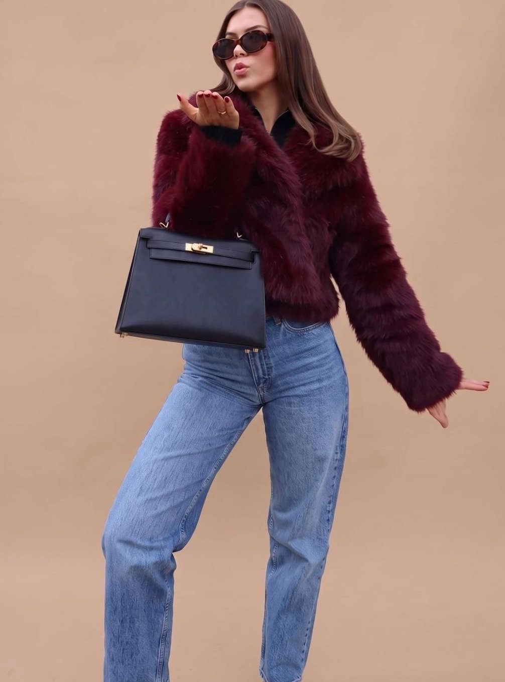 Winterjacke Damen Kunstpelzmantel kurz tailliert aus Kunstfell