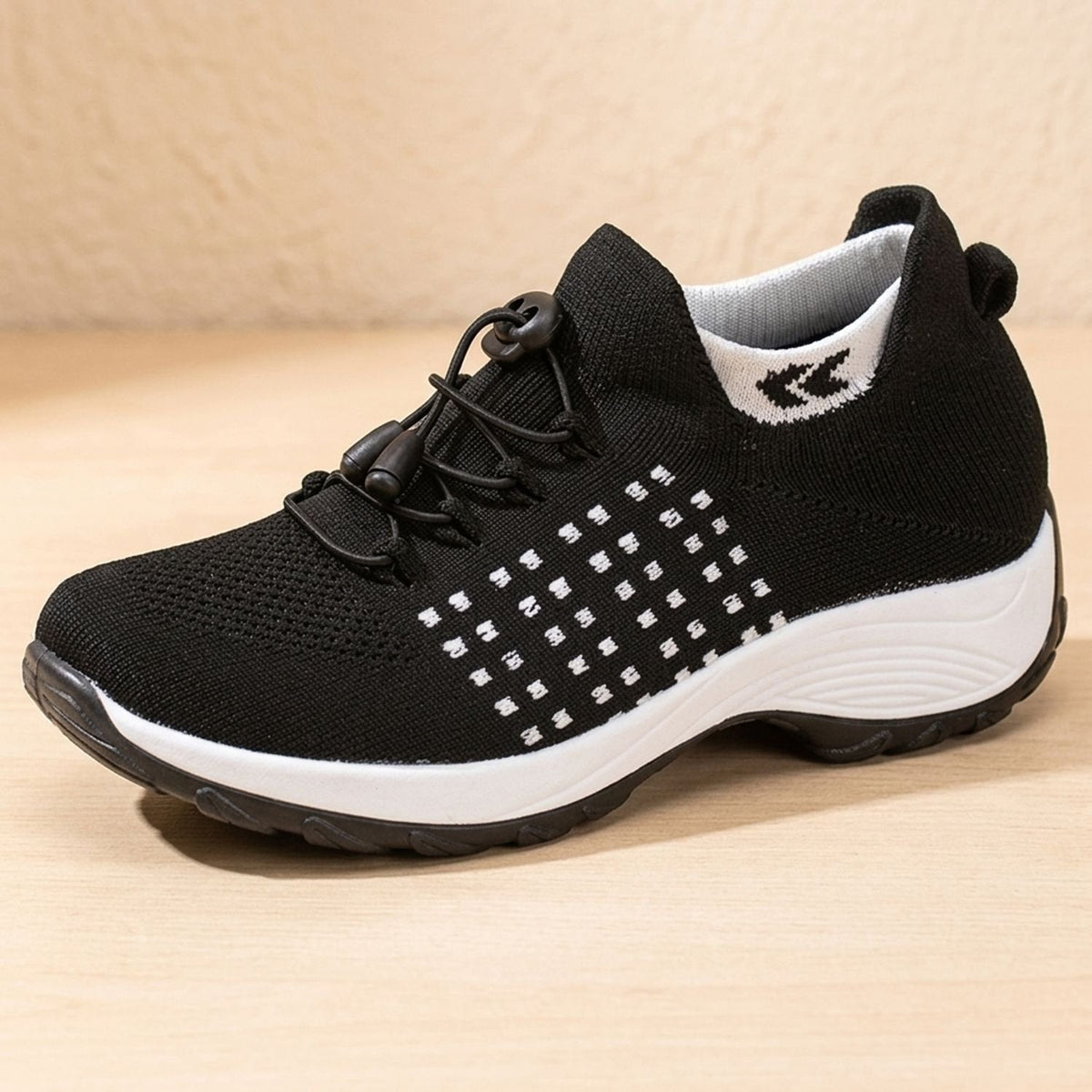 Orthopädische Schuhe Damen aus Strick, atmungsaktiv mit breiter Zehenbox