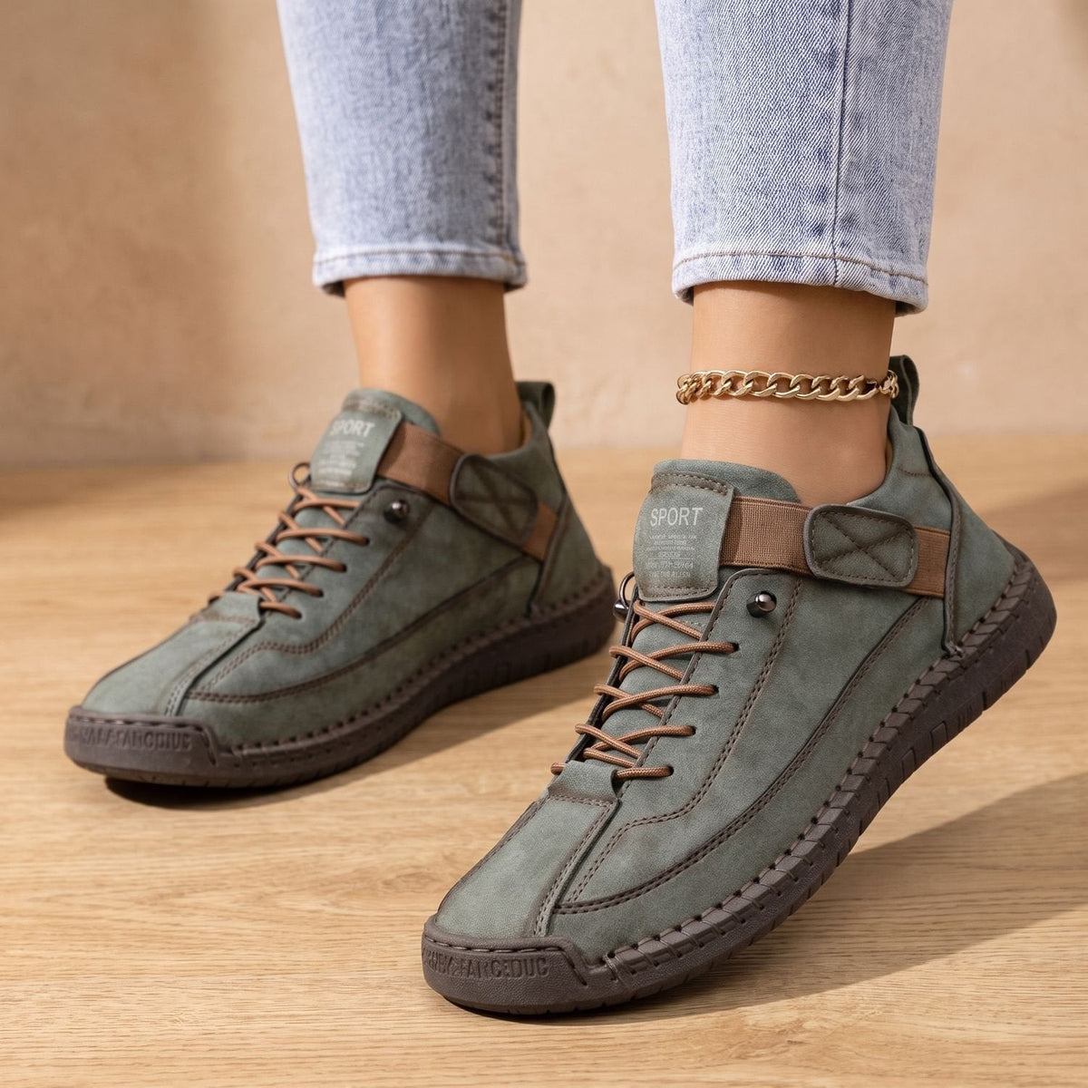 Orthopädische Schuhe Damen in Wildlederoptik, leichte Sneaker mit Klettverschluss