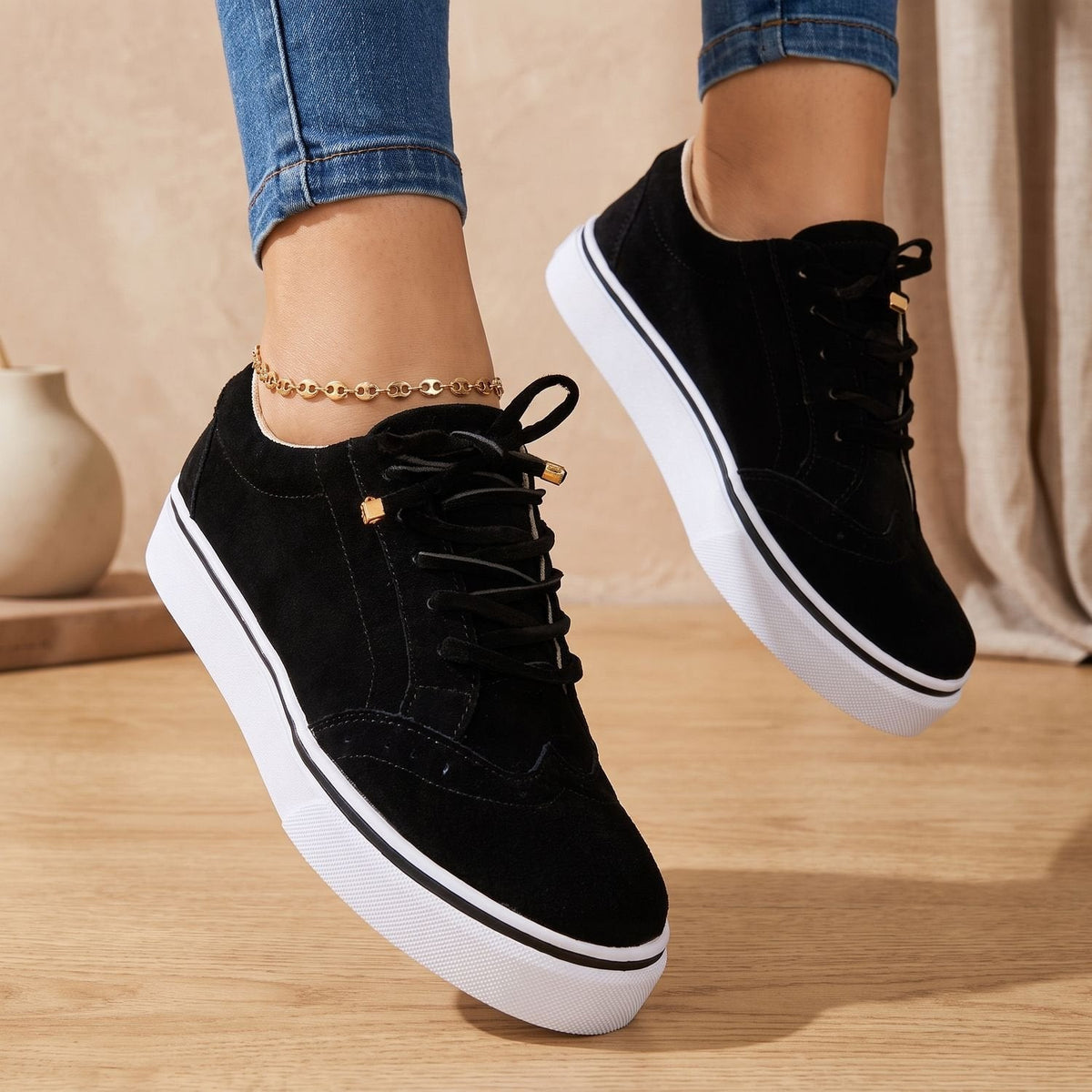 Orthopädische Schuhe Damen mit Schnürung, Plateau-Sneaker mit Lochmuster