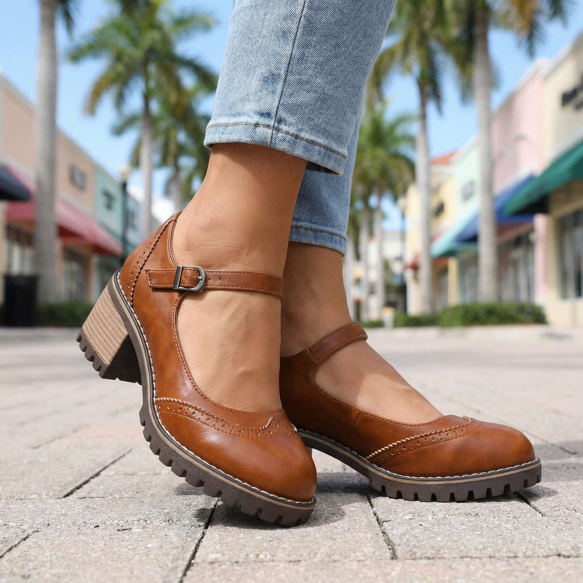 Pumps mit T-Riemchen und Blockabsatz für Damen
