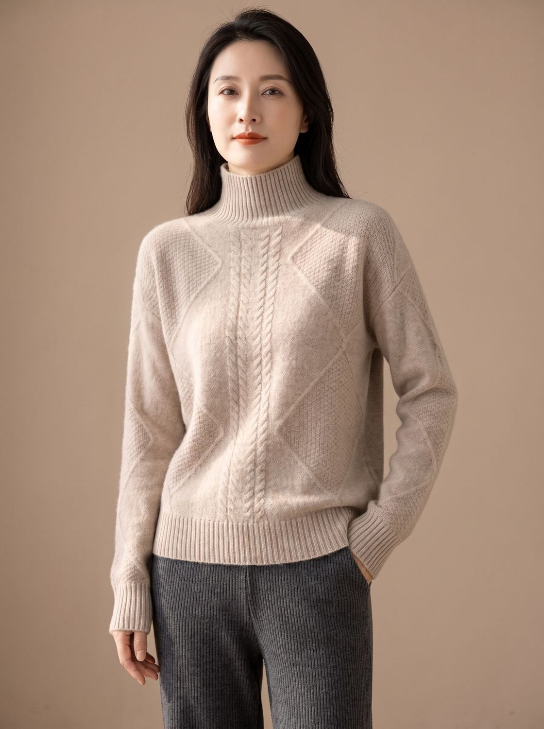 Rollkragenpullover Damen aus Kaschmir mit Zopfmuster