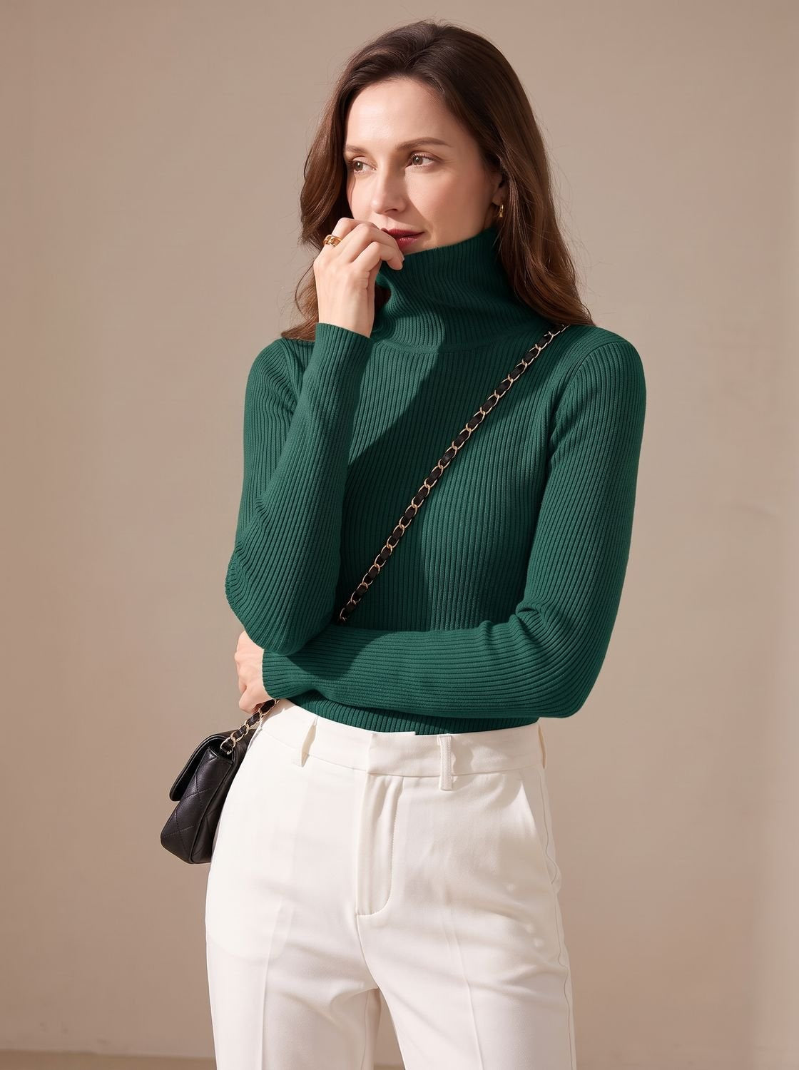 Rollkragenpullover Damen aus Rippstrick, figurbetont und langärmelig