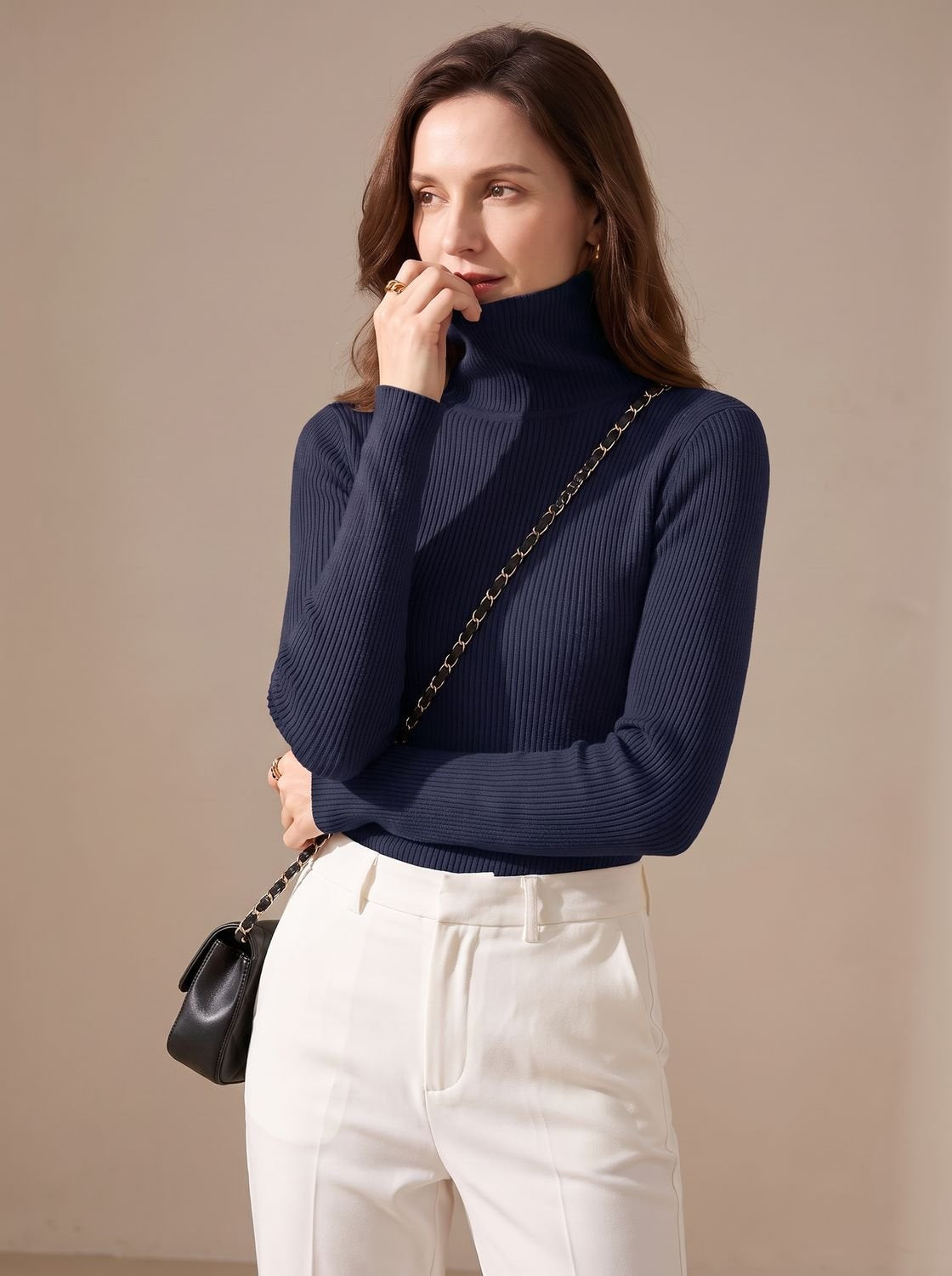 Rollkragenpullover Damen aus Rippstrick, figurbetont und langärmelig