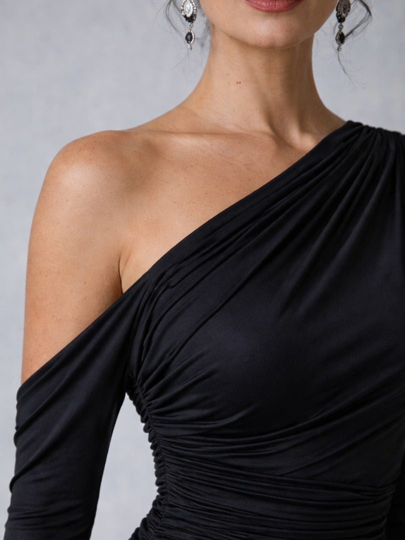 Samtkleid mit asymmetrischem Ausschnitt und Raffungen für Damen