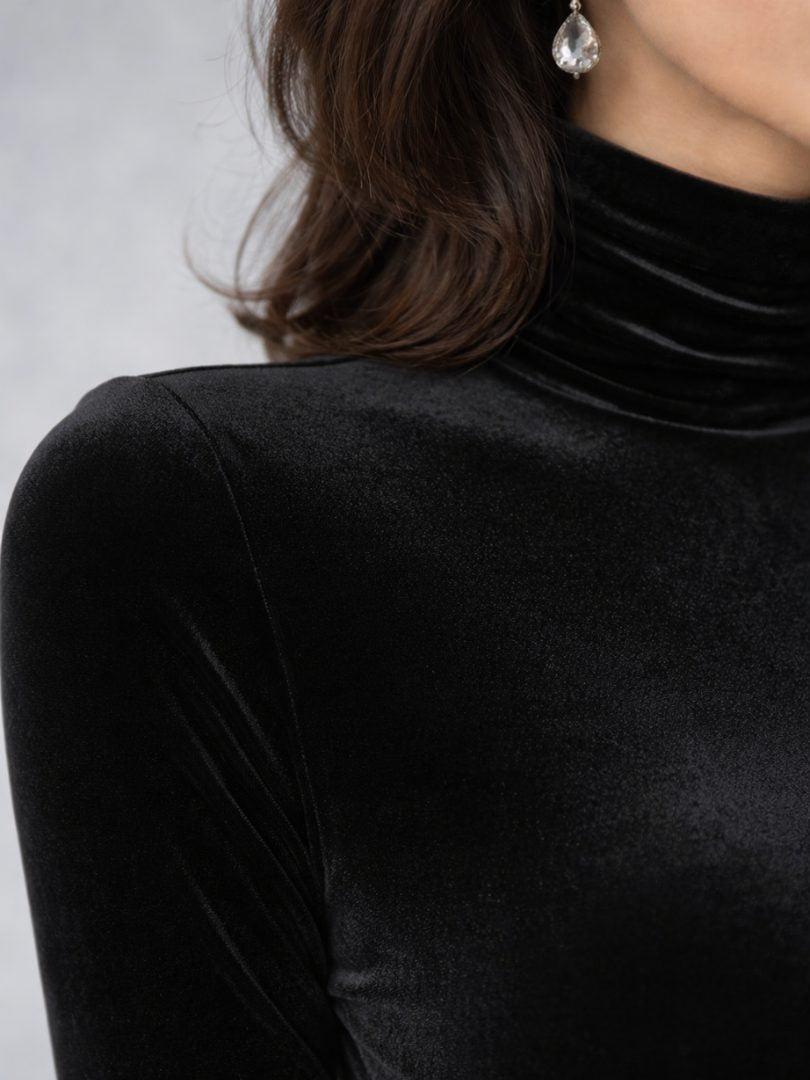 Samtkleid mit Raffung und langen Ärmeln für Damen