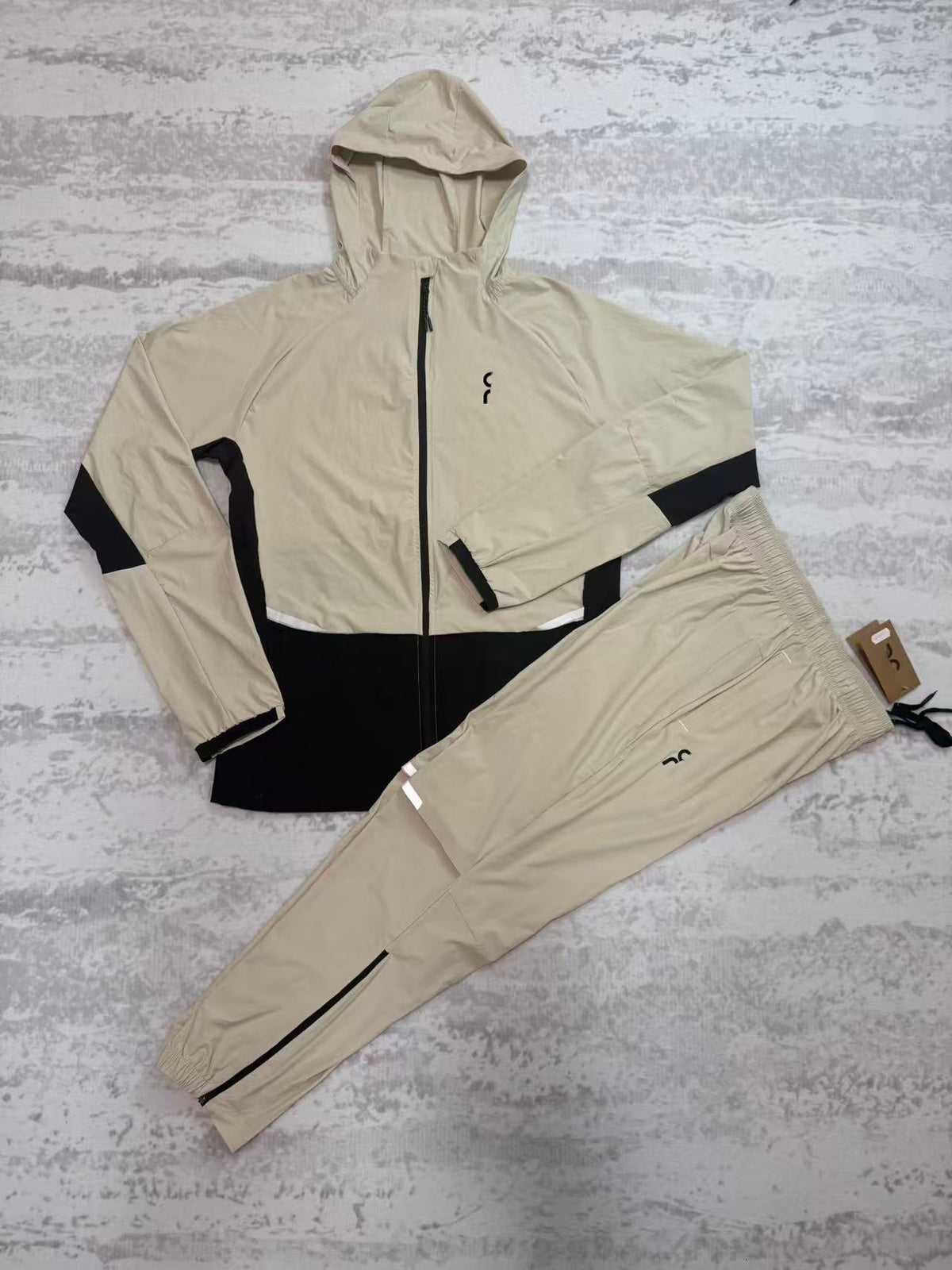 Trainingsanzug mit Kapuzenjacke und langer Hose für Herren