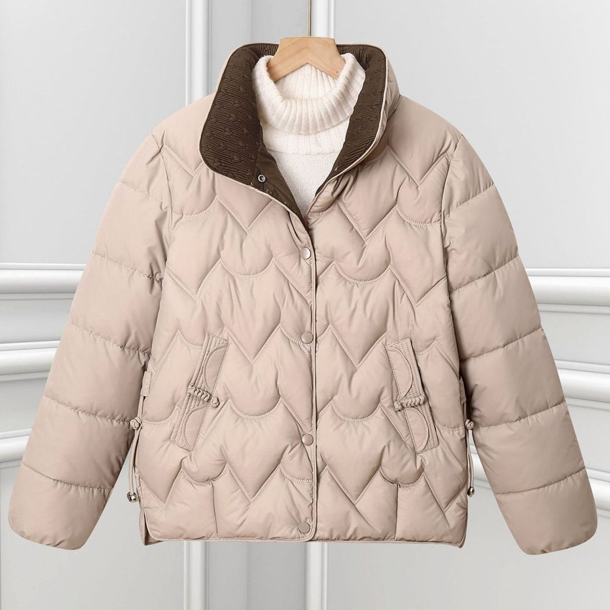Steppjacke kurz mit Bogensteppung und Stehkragen für Damen in Khaki - Ansicht 2