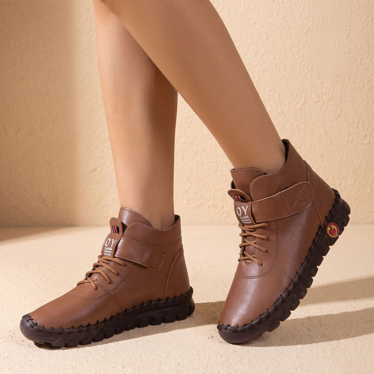 Stiefeletten Damen aus Kunstleder, gefüttert mit Klettverschluss