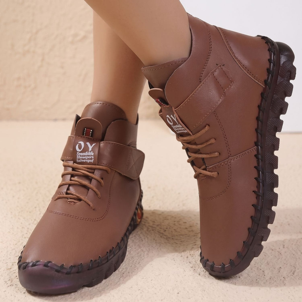 Stiefeletten Damen aus Kunstleder, gefüttert mit Klettverschluss
