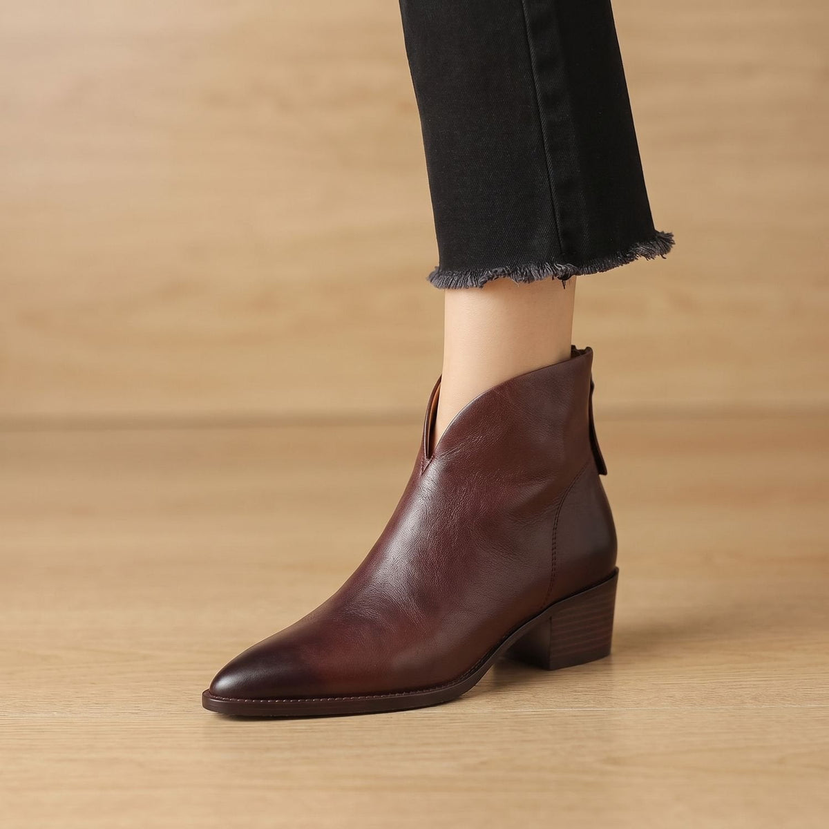 Stiefeletten Damen in Lederoptik mit Blockabsatz und spitzer Zehenform