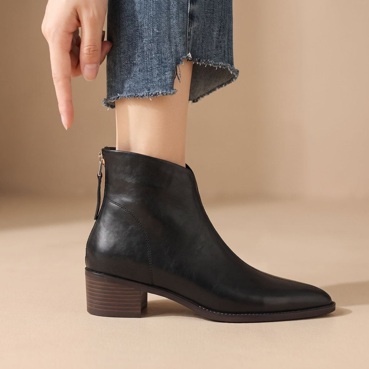 Stiefeletten Damen in Lederoptik mit Blockabsatz und spitzer Zehenform