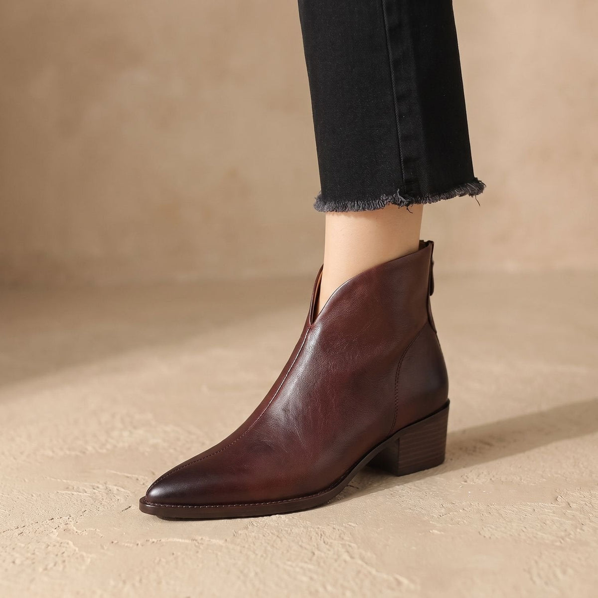 Stiefeletten Damen in Lederoptik mit Blockabsatz und spitzer Zehenform