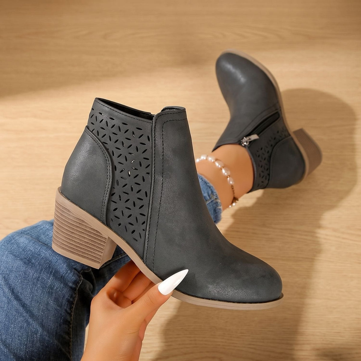 Stiefeletten Damen mit Blockabsatz, Reißverschluss und Blumenmuster