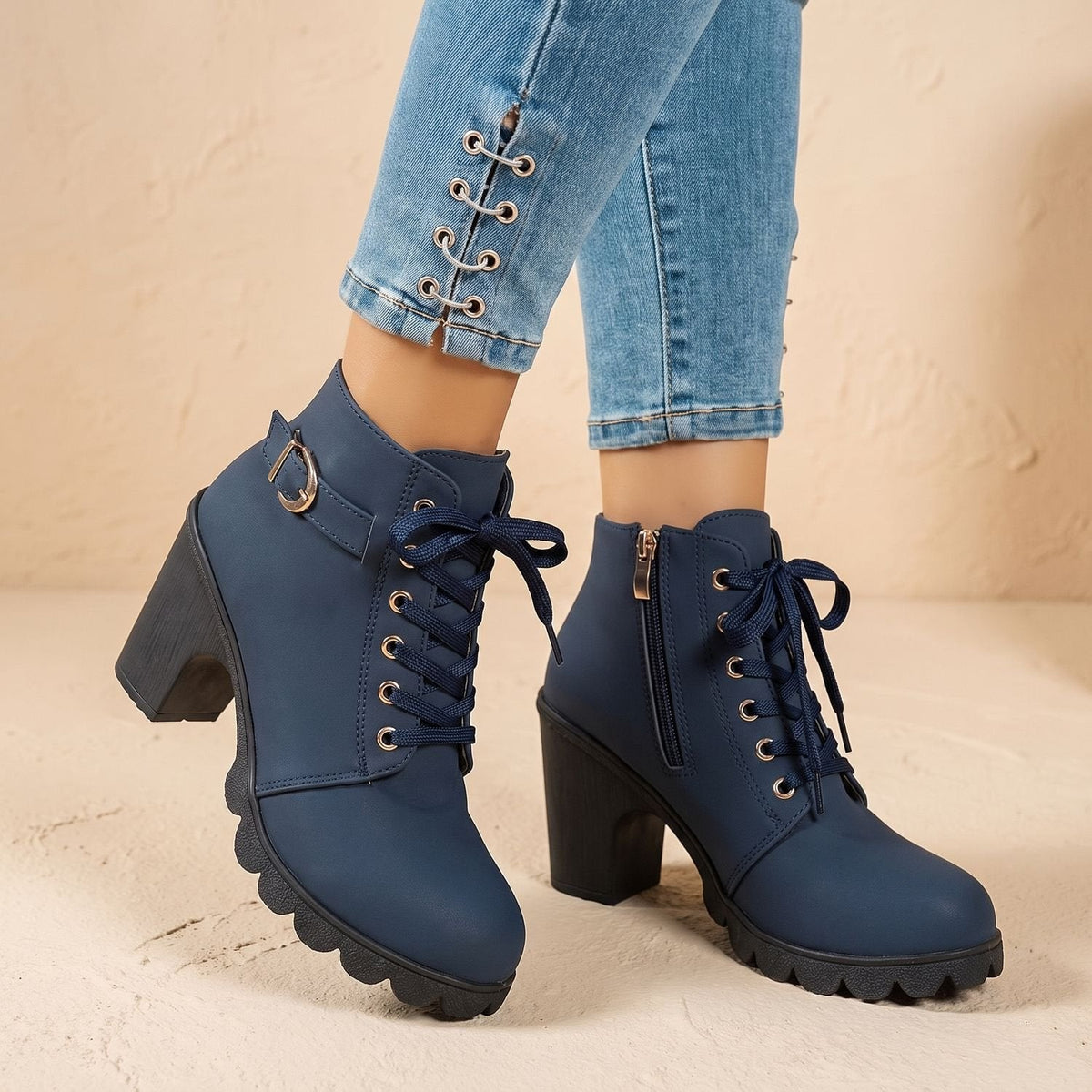 Stiefeletten Damen mit Blockabsatz, Schnürung und Profilsohle