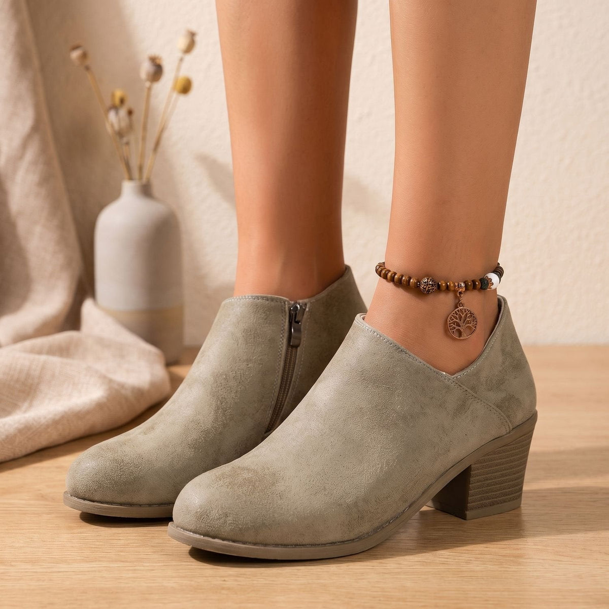Stiefeletten Damen mit Blockabsatz, seitlichem Reißverschluss und runder Spitze