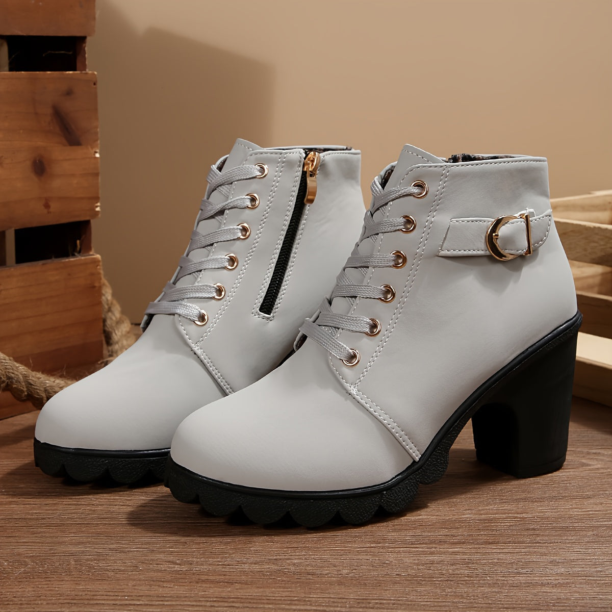 Stiefeletten Damen mit Blockabsatz und Schnürung in Hellgrau