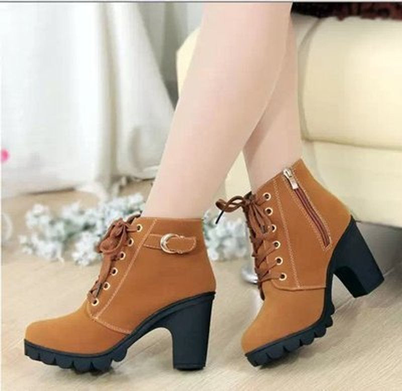 Stiefeletten Damen mit Blockabsatz und Schnürung in Wildleder-Optik