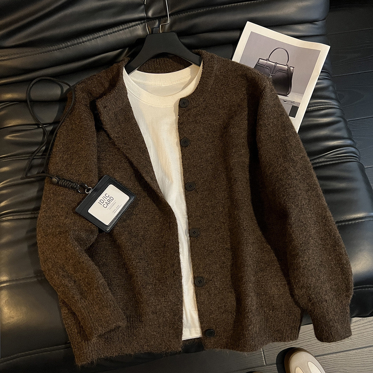 Strickjacke mit Rundhals und Knopfleiste für Herren