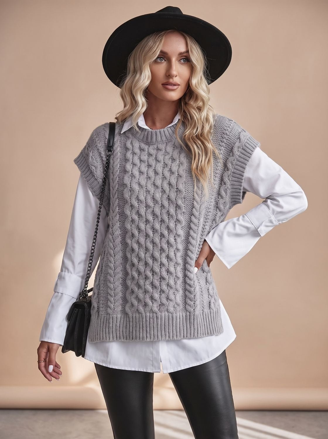 Strickweste Damen locker geschnitten mit Zopfmuster, Pullunder