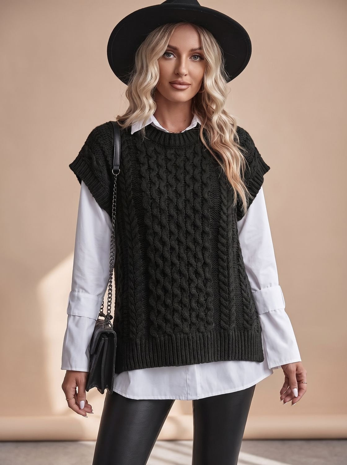 Strickweste Damen locker geschnitten mit Zopfmuster, Pullunder