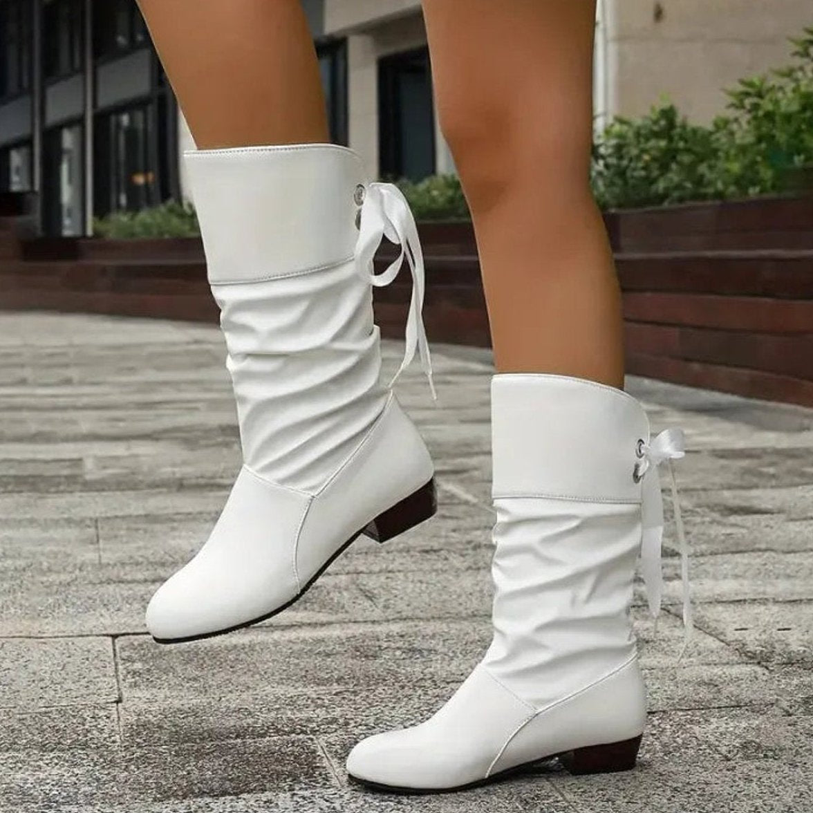 Stiefeletten Damen mit gerafftem Schaft und flachem Blockabsatz