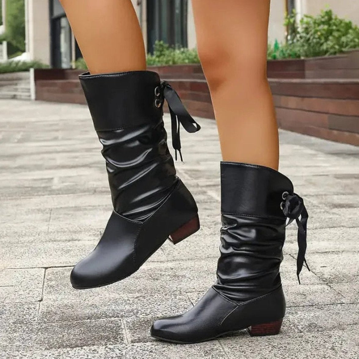 Stiefeletten Damen mit gerafftem Schaft und flachem Blockabsatz